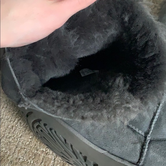 Tall Bailey Button Grey Uggs - Picture 6 of 6